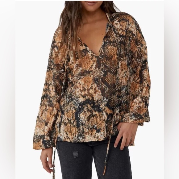 Free People size XS Stylish Women's Black and Brown Top - Picture 1 of 7